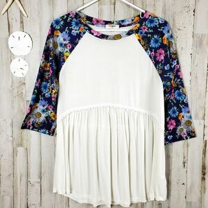 Umgee Floral Top White Blue Size Small